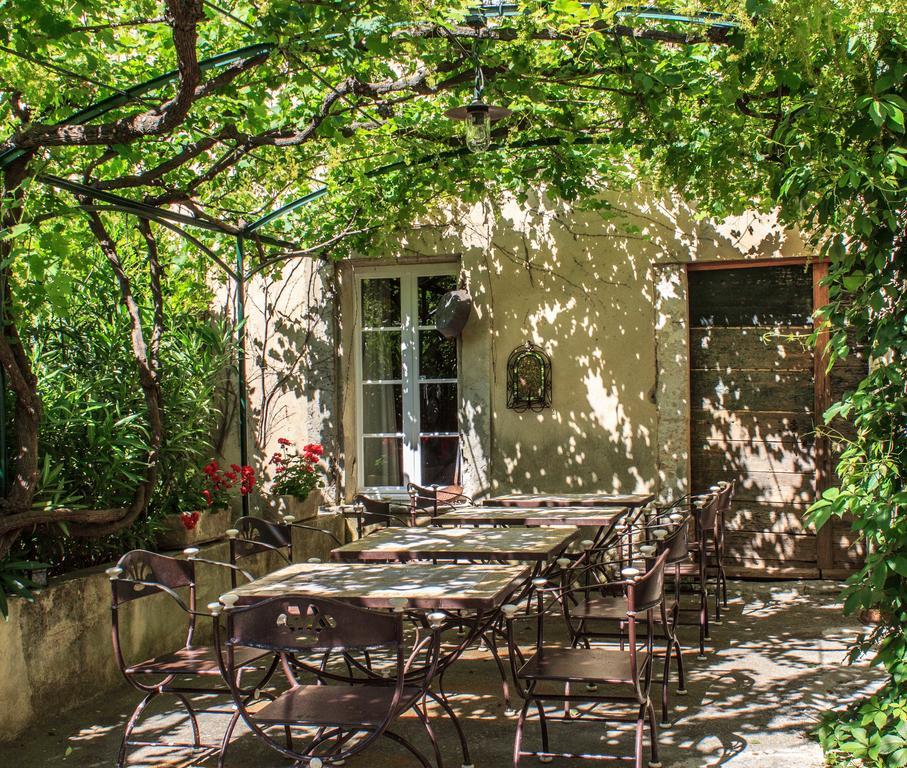 Les Carmes And Spa Le Thor Exterior foto