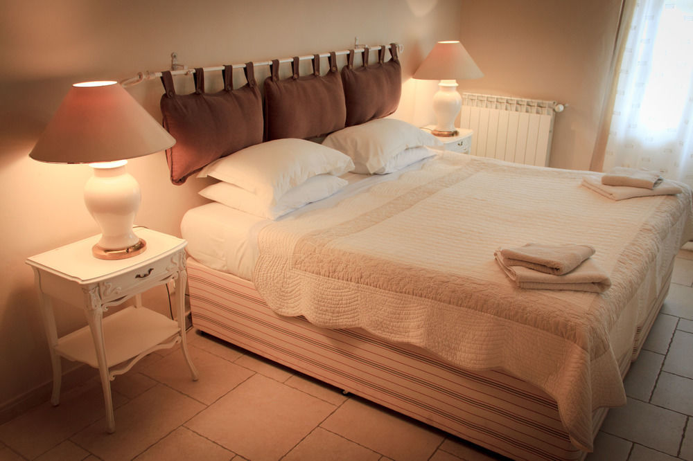 Les Carmes And Spa Le Thor Exterior foto